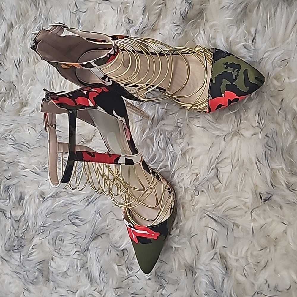 Multi colored 👠 - Picture 2 of 3
